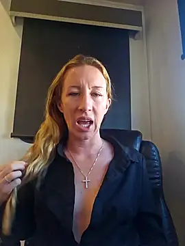 bmorganne420 online show from December 3, 6:28 pm