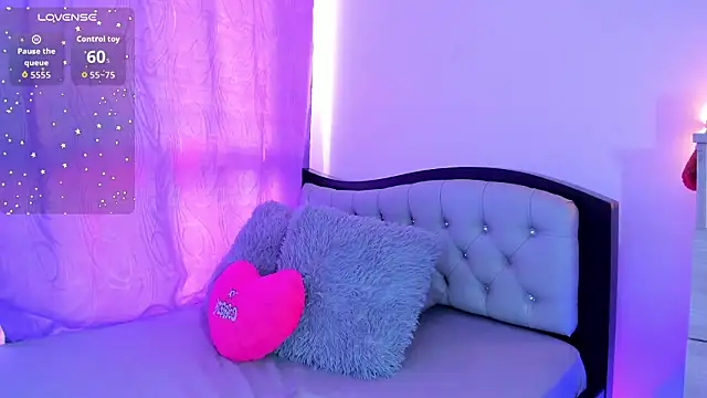 my aleja  online show from March 2, 12:12 pm