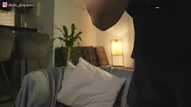 alana gasparini online show from January 18, 2:04 am