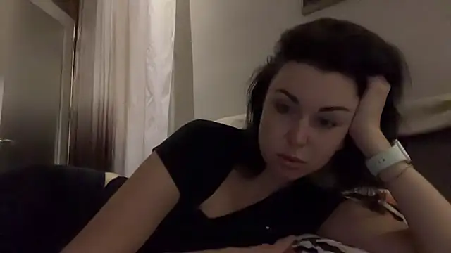 Snapshot of Gilin1 chatting on November 13, 6:51 pm Gilin1 online show from November 13, 6:51 pm