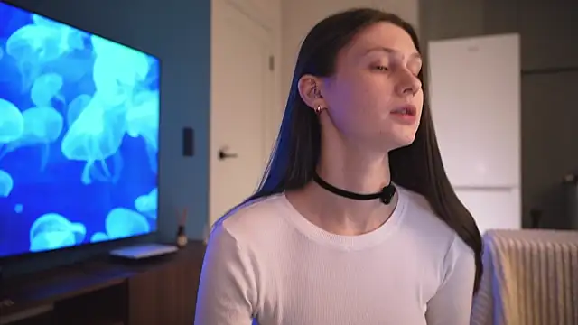 milanabaileys  online show from October 6, 3:42 pm