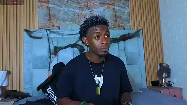 Snapshot of pipedark_ chatting on October 28, 3:43 am pipedark online show from October 28, 3:43 am