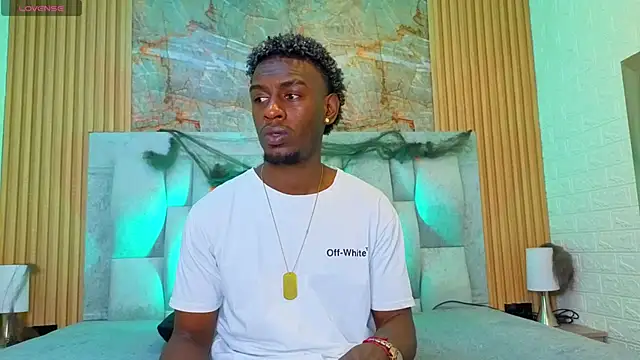 Snapshot of pipedark_ chatting on October 29, 4:04 am pipedark online show from October 29, 4:04 am