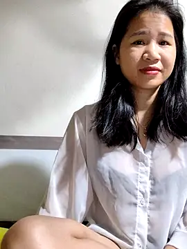 Snapshot of Maria2299 chatting on November 3, 7:37 pm Maria2299 online show from November 3, 7:37 pm