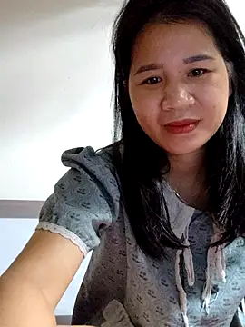 Snapshot of Maria2299 chatting on November 17, 7:19 pm Maria2299 online show from November 17, 7:19 pm