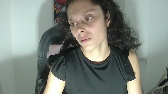 Snapshot of Lily_Jone7 chatting on October 2, 7:21 pm Lily Jone7 online show from October 2, 7:21 pm