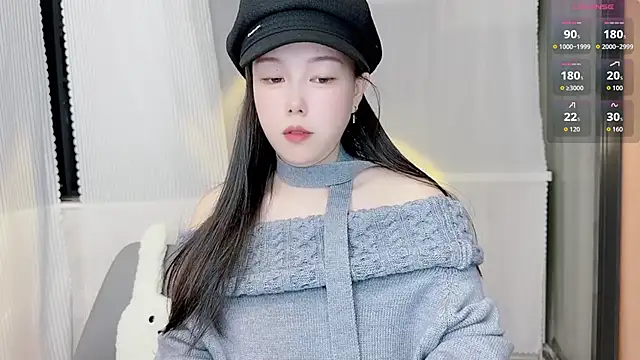 Bella Ava online show from December 1, 6:24 pm