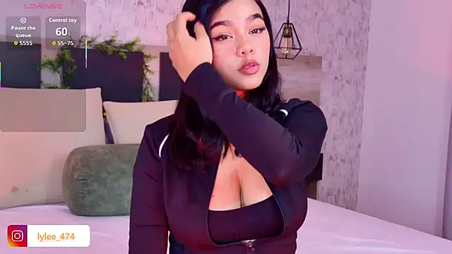 Snapshot of Celine_Lee chatting on February 24, 7:34 pm Celine Lee online show from February 24, 7:34 pm