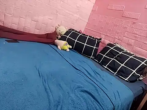 Snapshot of Kellye_hotTs chatting on February 7, 4:49 am Kellye hotTs online show from February 7, 4:49 am