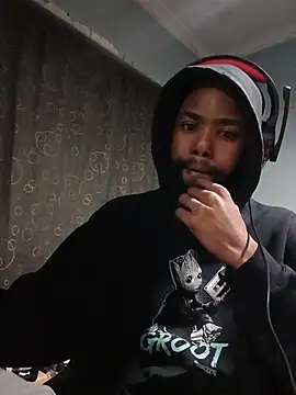 Snapshot of GhostYangempela chatting on November 3, 8:10 pm GhostYangempela online show from November 3, 8:10 pm