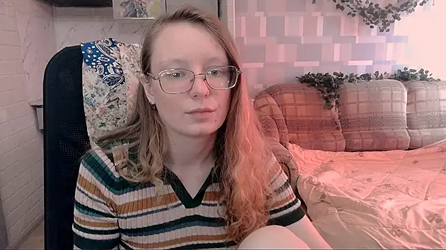 Snapshot of Rommia chatting on October 3, 7:49 am Rommia online show from October 3, 7:49 am