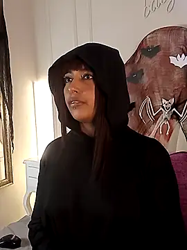 Kaylachannell online show from October 24, 4:09 am