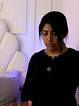 Kaylachannell online show from May 23, 3:34 am