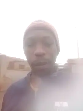 Snapshot of KingBonga chatting on October 4, 3:48 am KingBonga online show from October 4, 3:48 am