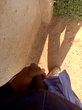 Snapshot of KingBonga chatting on October 5, 6:12 am KingBonga online show from October 5, 6:12 am