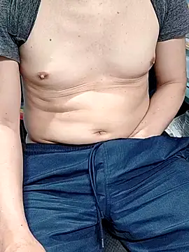 25monster online show from March 26, 6:24 pm