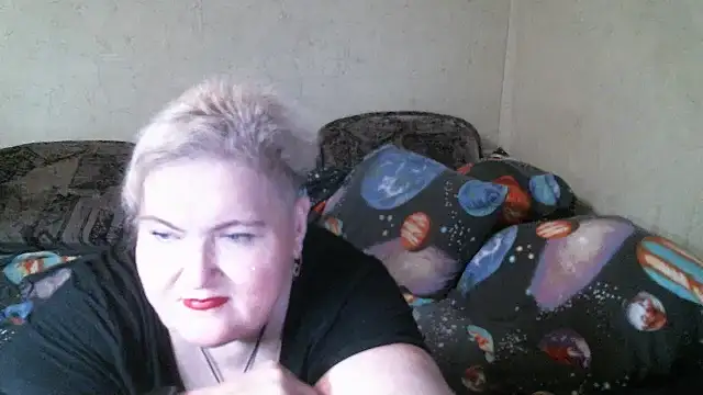 Snapshot of Lana555 chatting on June 11, 9:46 pm Lana555 online show from June 11, 9:46 pm