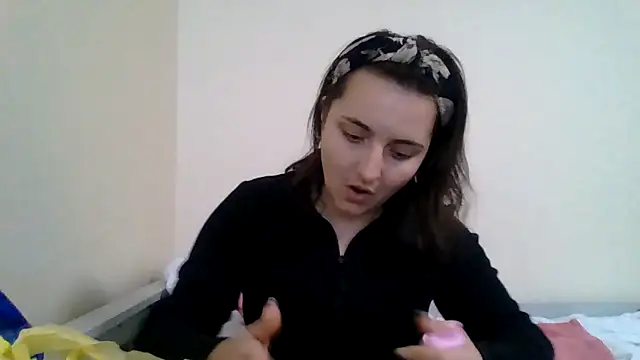 DInaraXRose online show from October 8, 3:42 pm