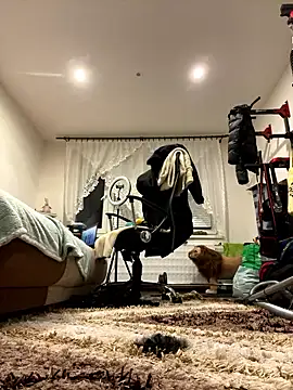 Snapshot of Piggiteablacktea chatting on January 18, 6:12 pm Piggiteablacktea online show from January 18, 6:12 pm