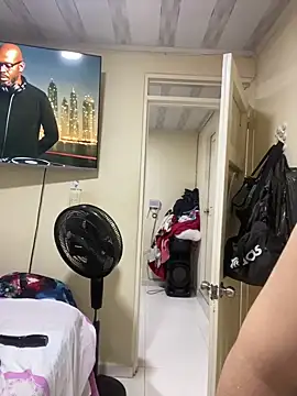 Snapshot of Vliacoooper2 chatting on November 22, 9:30 am Vliacoooper2 online show from November 22, 9:30 am