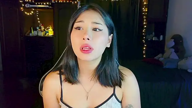 Shisuku Sophi online show from June 21, 1:52 am
