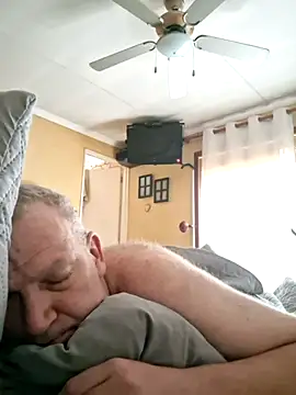 wallacelegend online show from February 19, 5:36 am