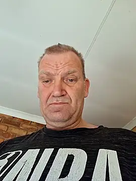 wallacelegend online show from February 25, 6:12 am