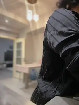 Ofcourseoneday online show from February 5, 6:40 am