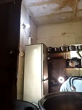 RFeltomWhitJ online show from October 30, 1:45 pm