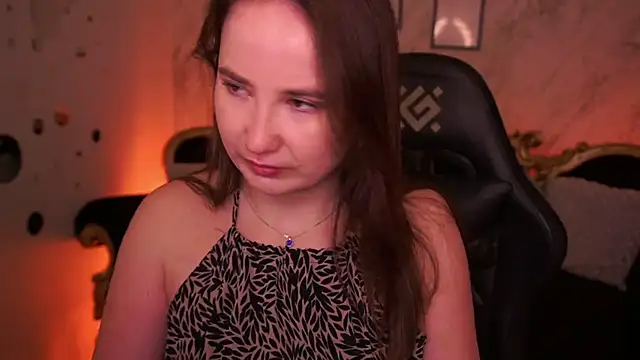 SofieBloom online show from April 7, 1:55 pm