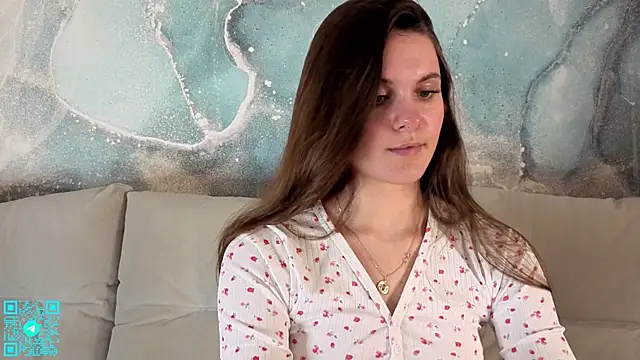 chloemilka online show from April 11, 6:23 pm