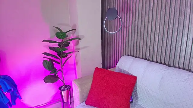 biancaa 18 online show from September 17, 7:15 pm