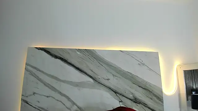 thamiina  online show from September 28, 11:59 am