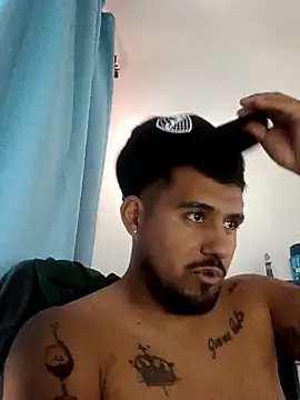 Snapshot of maxiiii125 chatting on November 17, 5:19 pm maxiiii125 online show from November 17, 5:19 pm