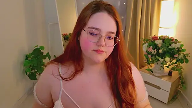 Neko Moor online show from May 28, 1:41 pm