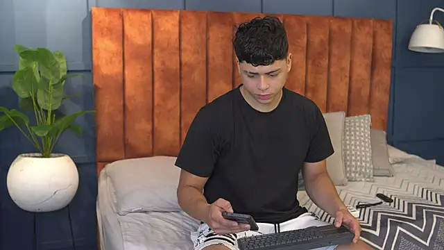 Ethan occonor online show from March 28, 1:49 am