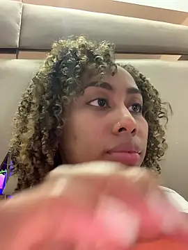 i lulu online show from February 25, 2:21 am