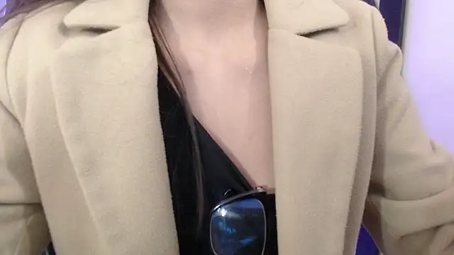 Snapshot of aleesha_cameron02 chatting on December 22, 7:11 pm aleesha cameron02 online show from December 22, 7:11 pm