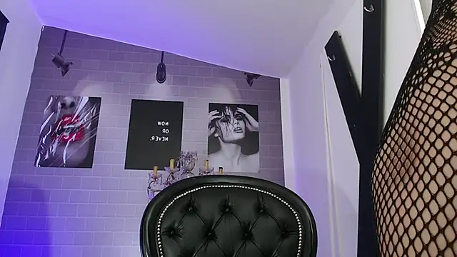 Snapshot of aleesha_cameron02 chatting on January 7, 9:28 pm aleesha cameron02 online show from January 7, 9:28 pm