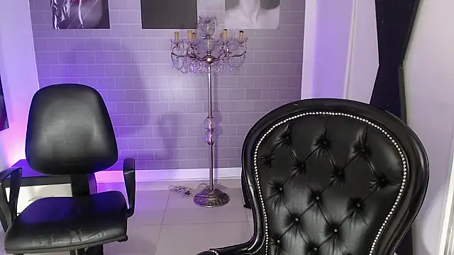 Snapshot of aleesha_cameron02 chatting on January 17, 7:17 pm aleesha cameron02 online show from January 17, 7:17 pm