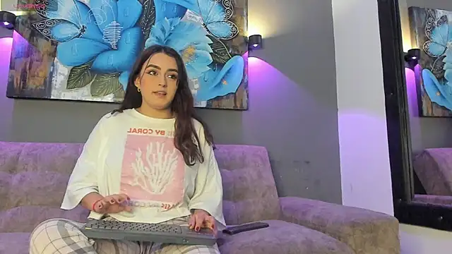 Snapshot of elizabeth_lamer chatting on January 15, 6:07 am elizabeth lamer online show from January 15, 6:07 am