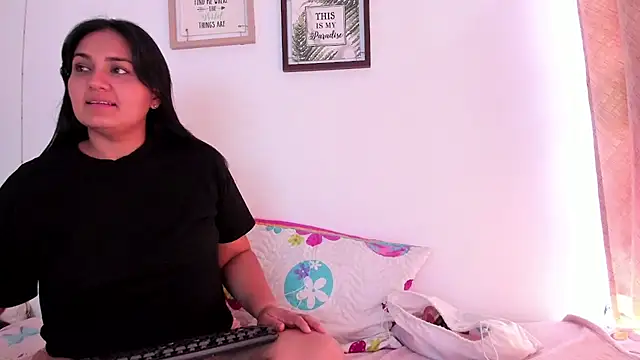 selena jhonson online show from November 17, 2:01 pm