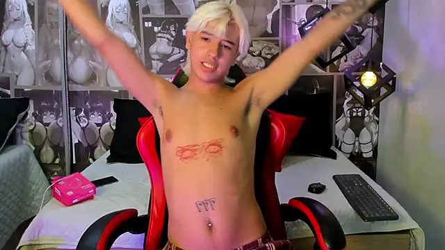 Snapshot of Enrrixxx_ chatting on October 3, 12:29 am Enrrixxx online show from October 3, 12:29 am