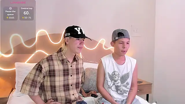 Snapshot of Enrrixxx_ chatting on October 19, 12:11 am Enrrixxx online show from October 19, 12:11 am