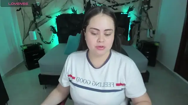 Snapshot of LolaVillalobos chatting on October 29, 11:34 am LolaVillalobos online show from October 29, 11:34 am