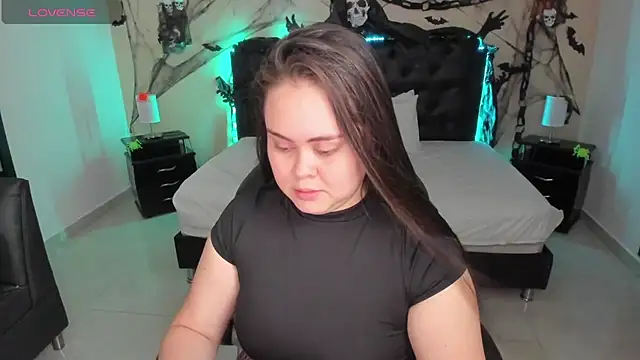 Snapshot of LolaVillalobos chatting on November 1, 1:24 pm LolaVillalobos online show from November 1, 1:24 pm