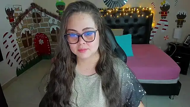 Snapshot of LolaVillalobos chatting on December 5, 12:14 pm LolaVillalobos online show from December 5, 12:14 pm