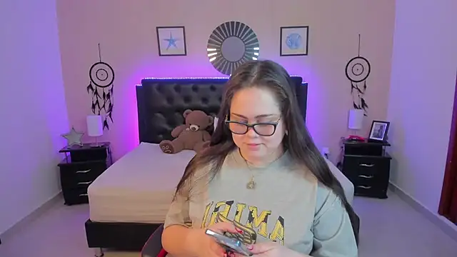 LolaVillalobos online show from February 7, 1:26 pm