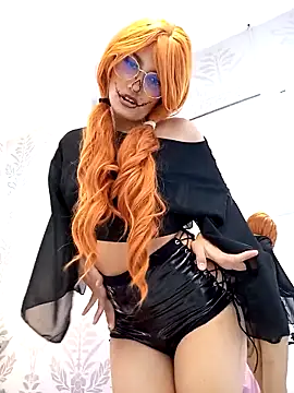 selenareyes online show from October 22, 6:40 pm