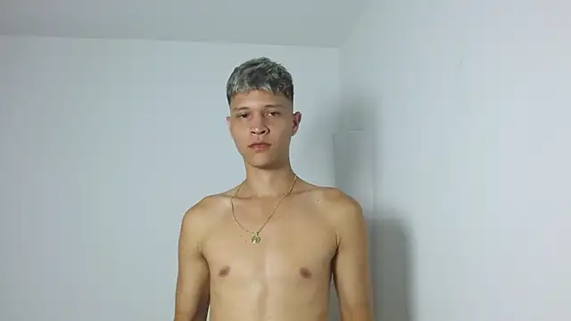 Twinkcock22 online show from June 1, 2:46 am